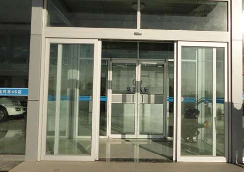 芜湖自动门如果断电的话，电锁会打开吗